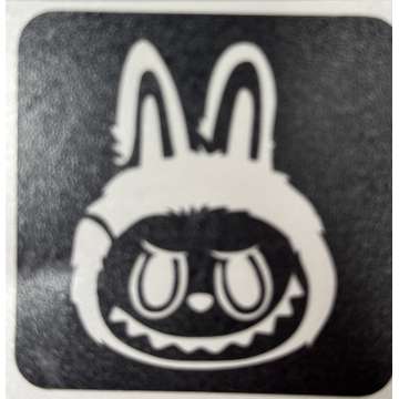 Labubu glittertattoo